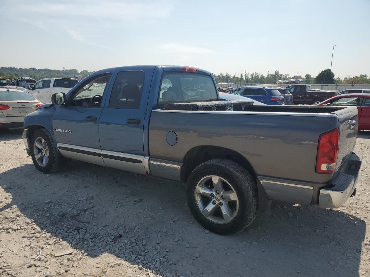 2004 Dodge Ram 1500 St - Фото 2