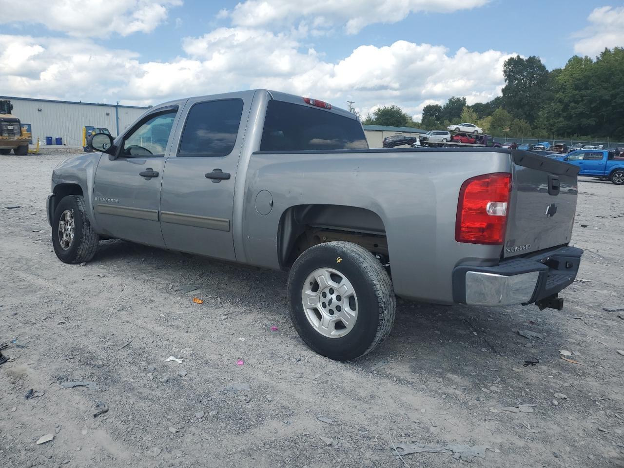 2009 Chevrolet Silverado C1500 Lt - Image 2