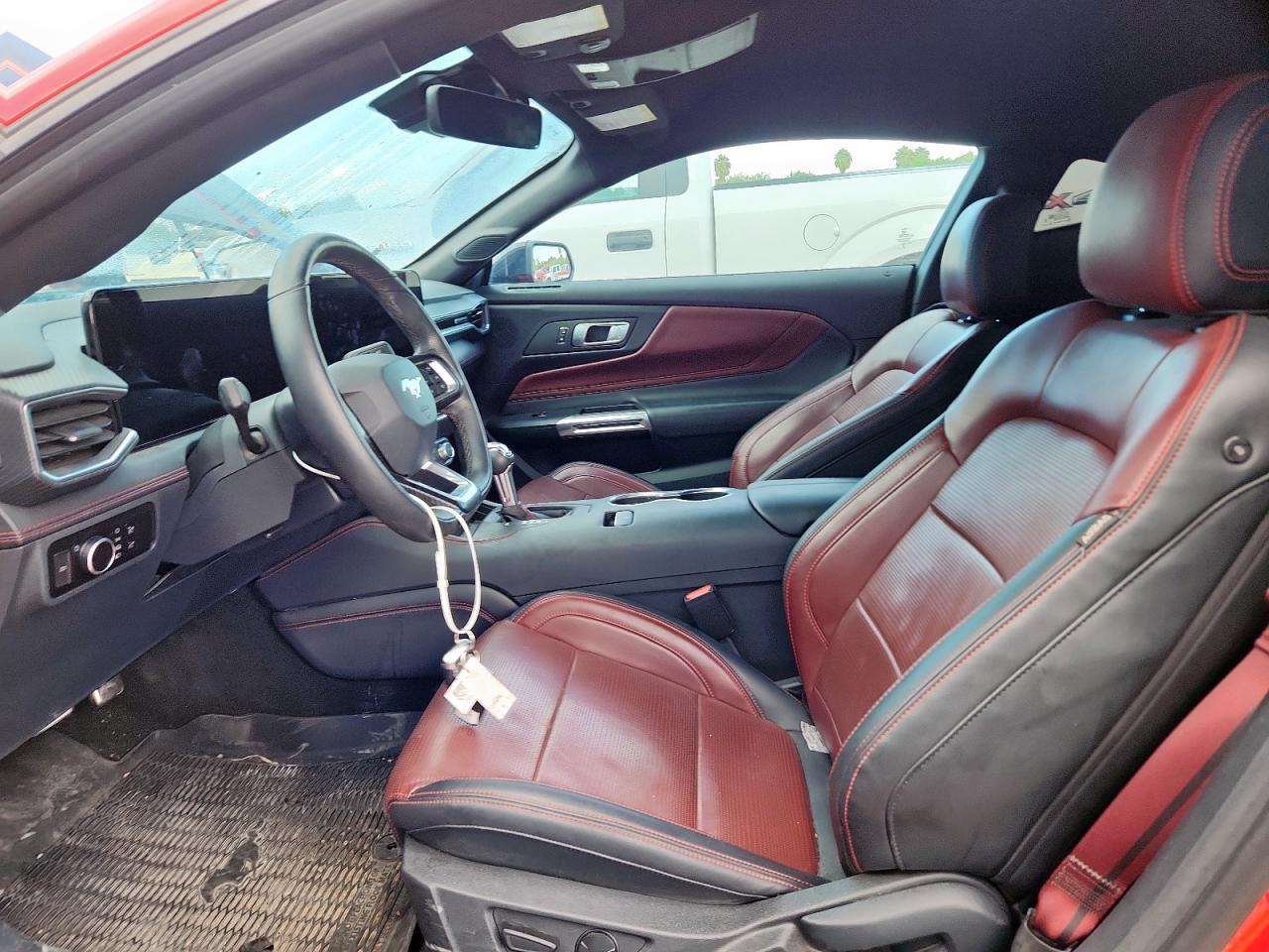 2024 Ford Mustang - Фото 7