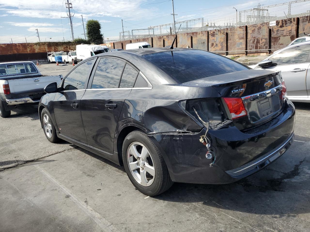 2014 Chevrolet Cruze Lt - Image 2