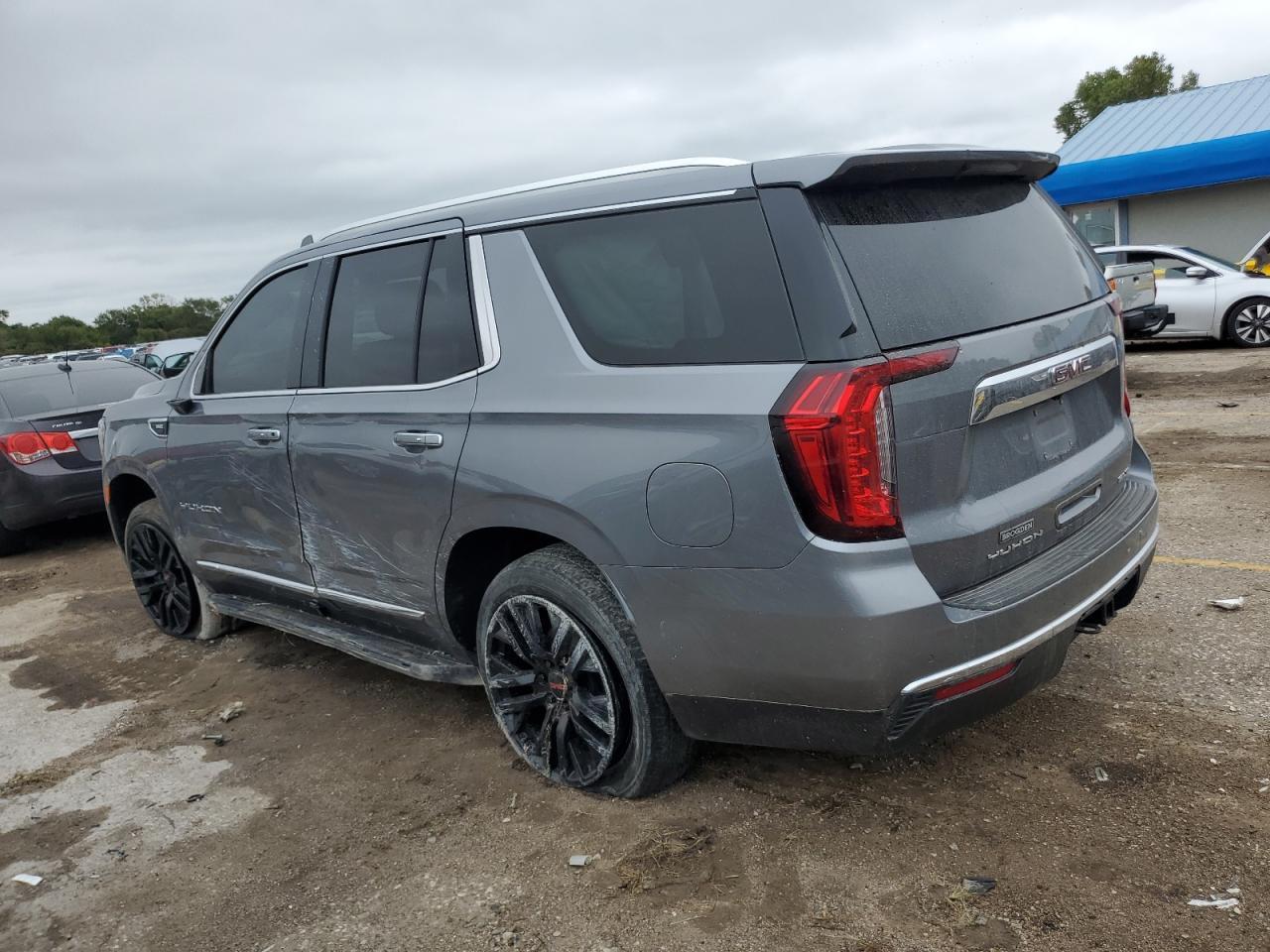 2022 GMC Yukon Slt - Фото 2
