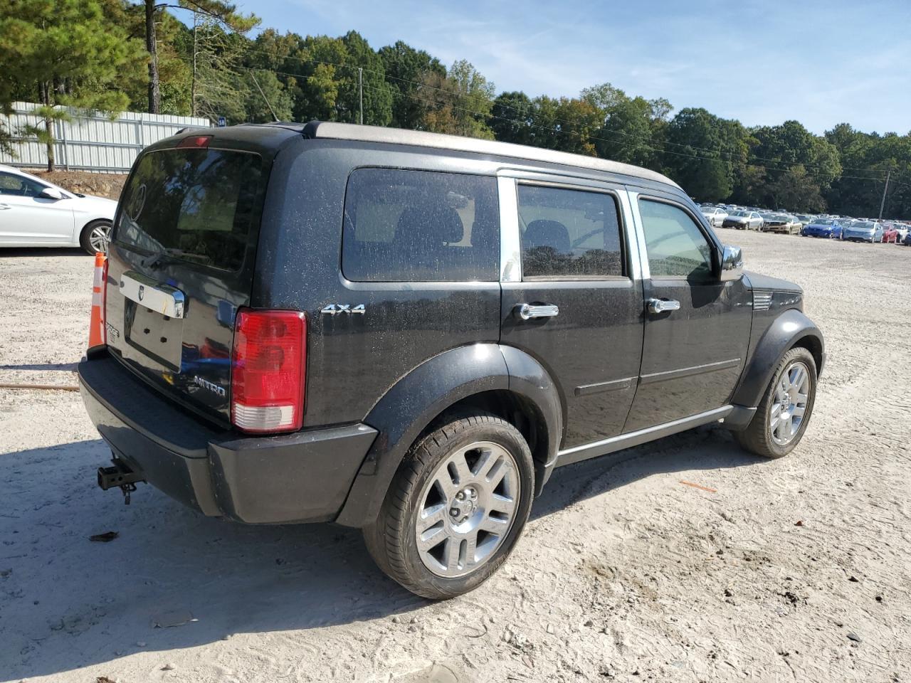 2010 Dodge Nitro Se - Фото 3