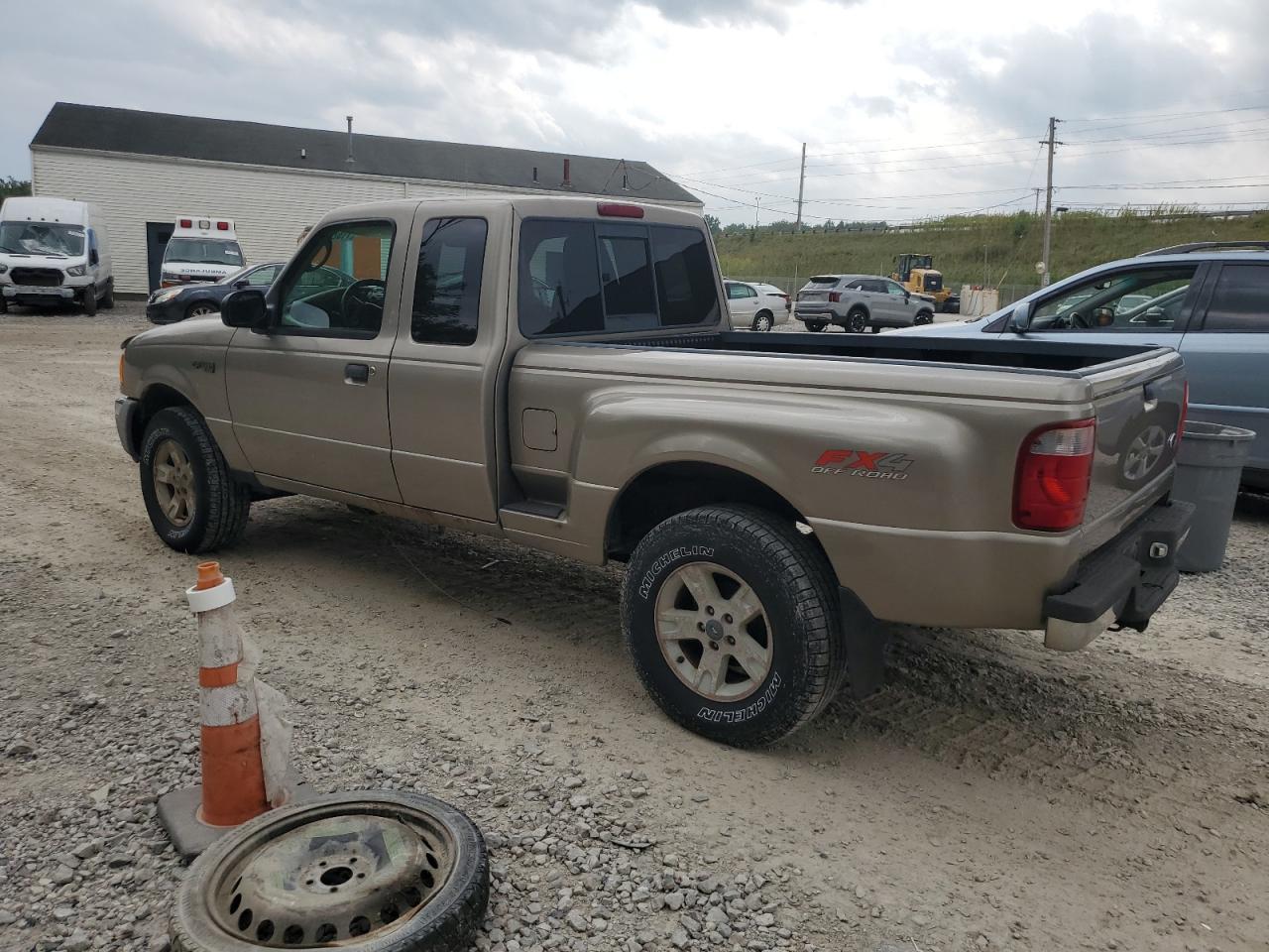 2004 Ford Ranger Super Cab - Image 2