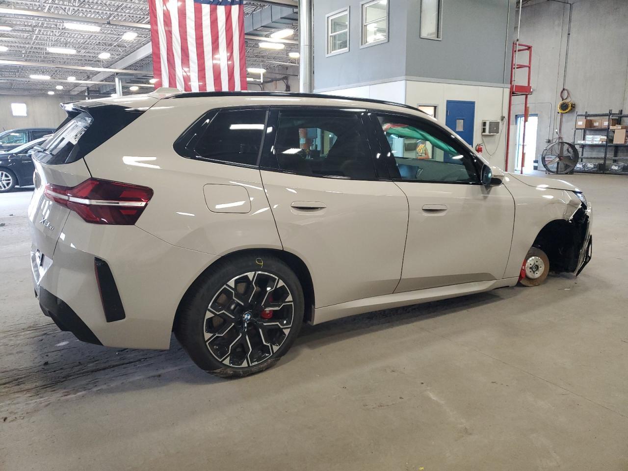 2025 BMW X3 30 xDrive - Фото 3