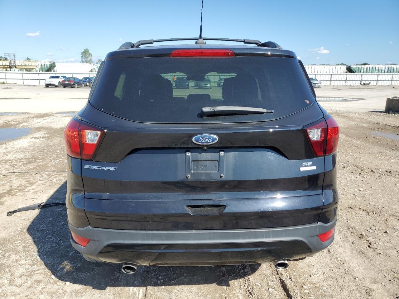 2019 Ford Escape Se - Фото 6