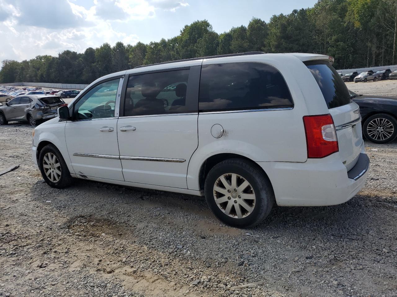 2014 Chrysler Town & Country Touring - Фото 2