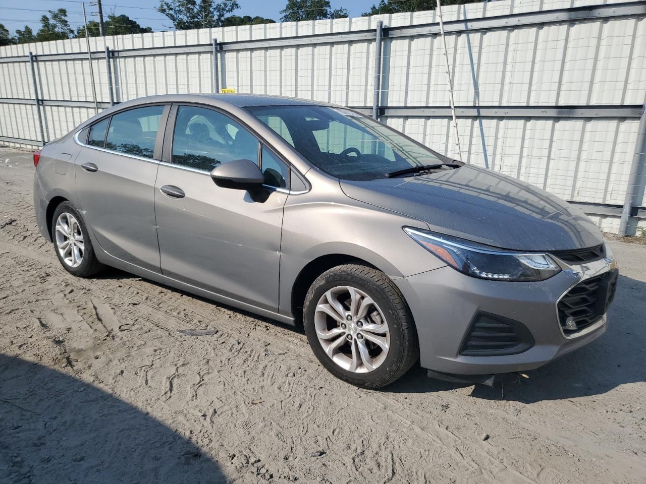 2019 Chevrolet Cruze Lt - Image 4