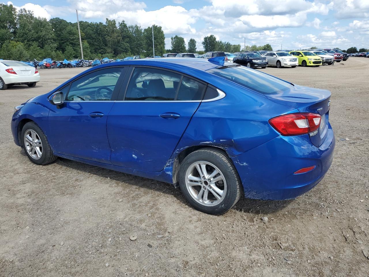 2018 Chevrolet Cruze Lt - Фото 2