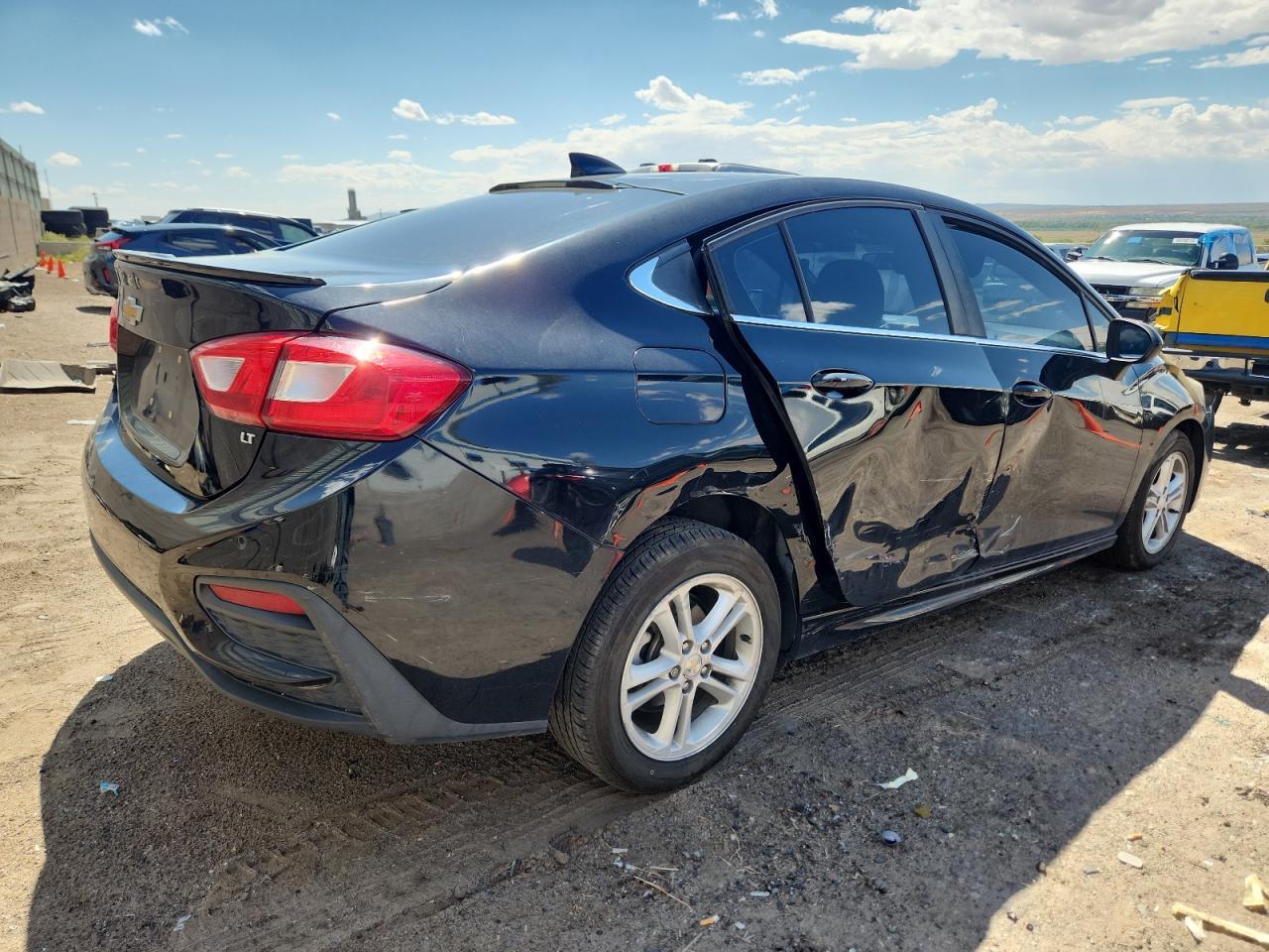 2018 Chevrolet Cruze Lt - Image 3