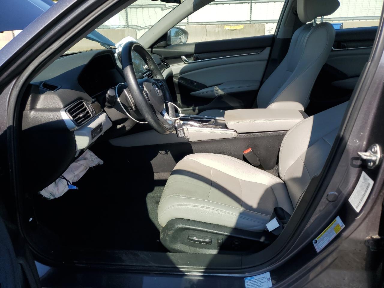 2020 Honda Accord Touring Hybrid - Image 7