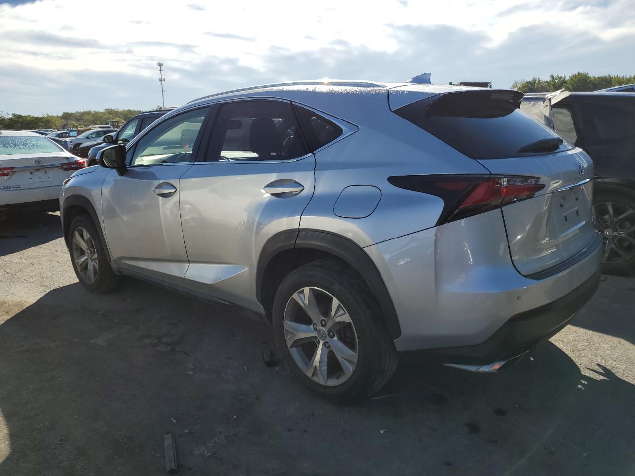 2017 Lexus Nx 200T Base - Фото 2