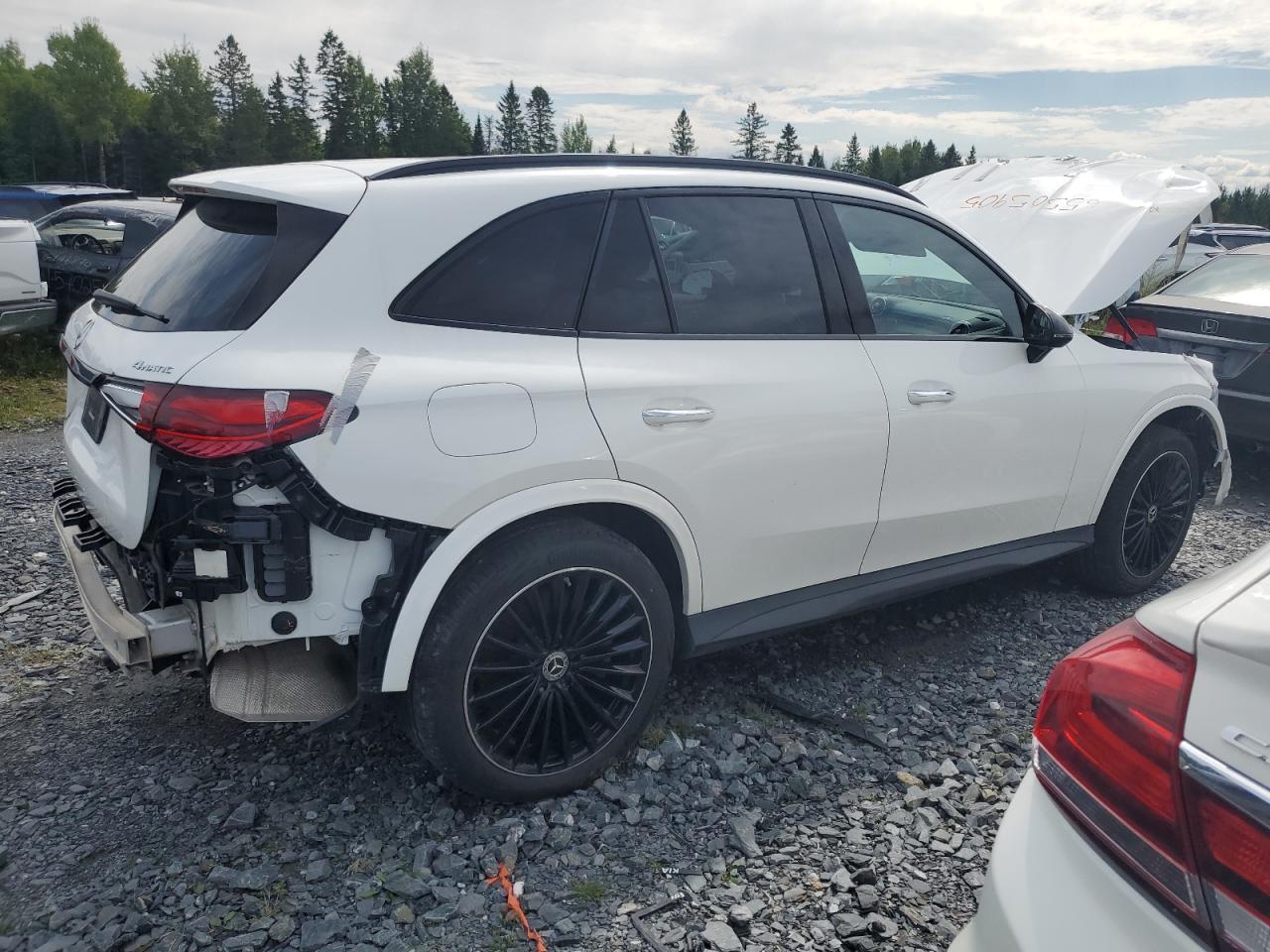 2025 Mercedes-Benz Glc 350E - Image 3