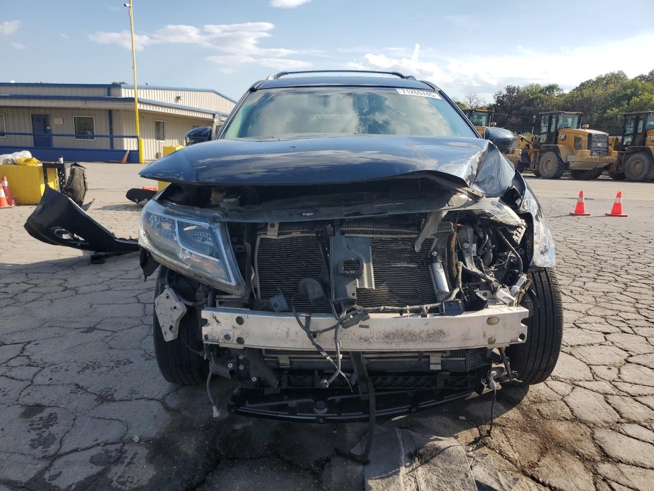 2015 Nissan Pathfinder S - Фото 5