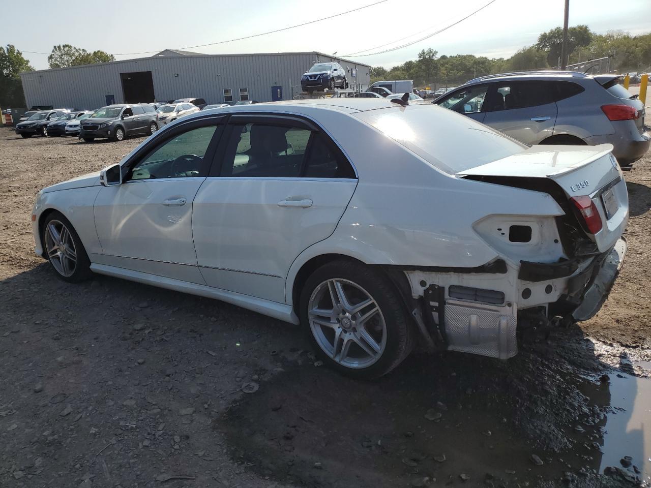 2011 Mercedes-Benz E 350 4Matic - Фото 2