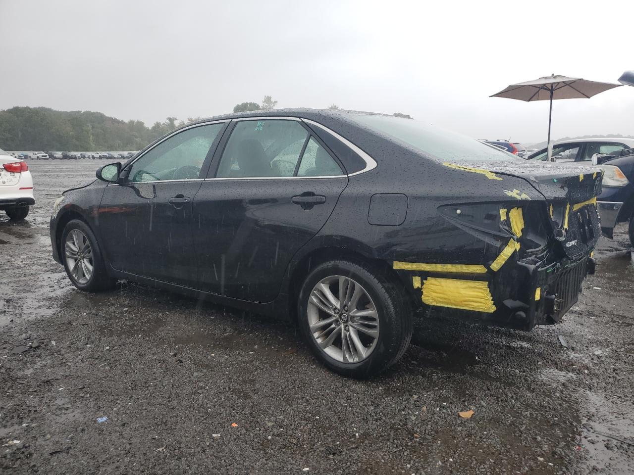 2017 Toyota Camry Le - Фото 2