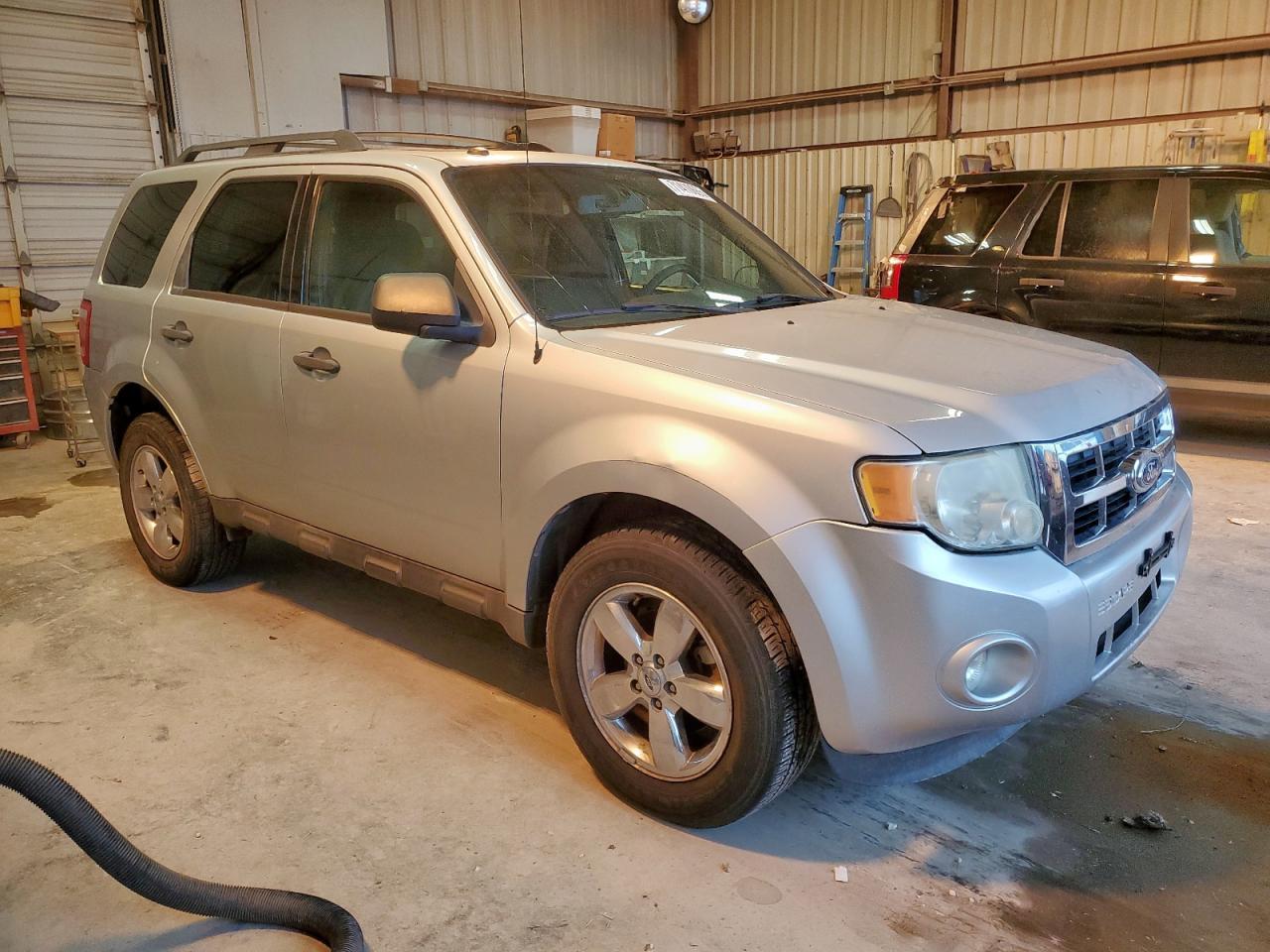 2011 Ford Escape Xlt - Image 4