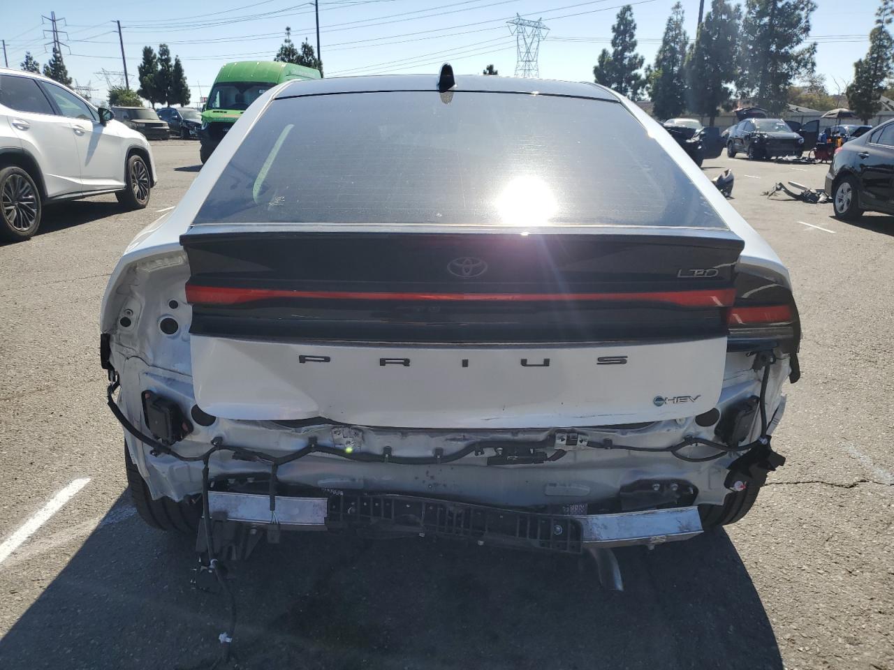 2024 Toyota Prius Le - Фото 6