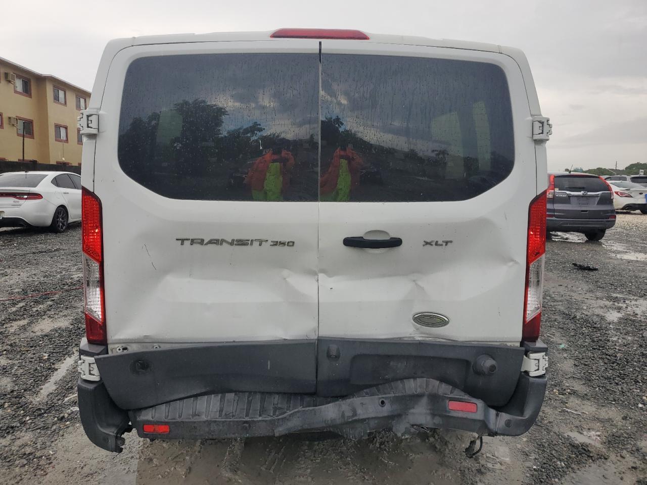 2015 Ford Transit T-350 - Image 6
