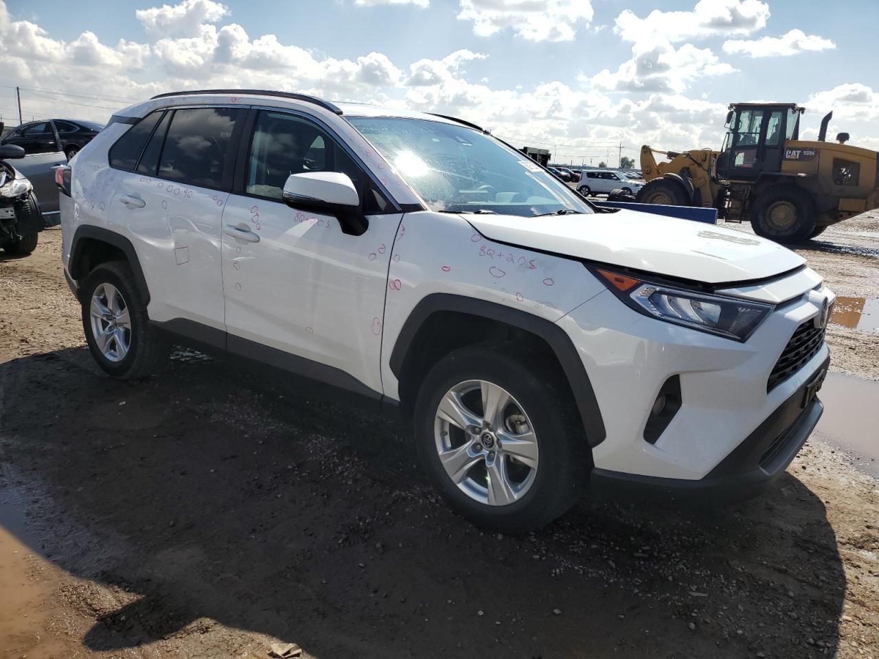 2019 Toyota Rav4 Xle - Image 4
