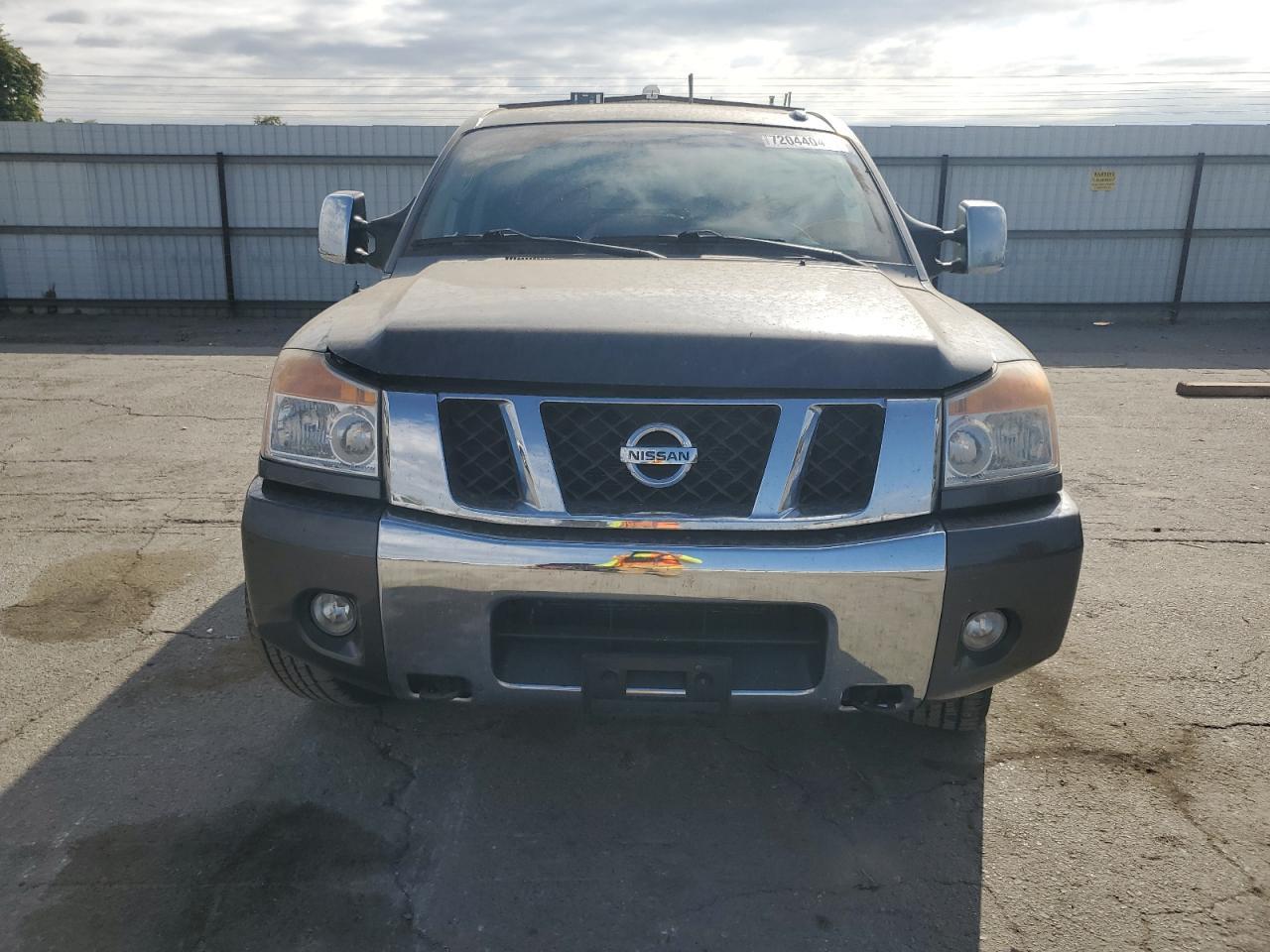 2010 Nissan Titan Xe - Image 5