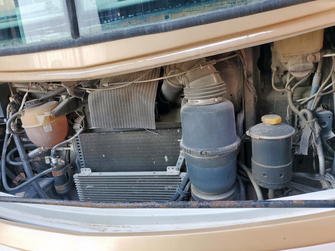 2004 Ford F550 Super Duty Stripped Chassis - Фото 7