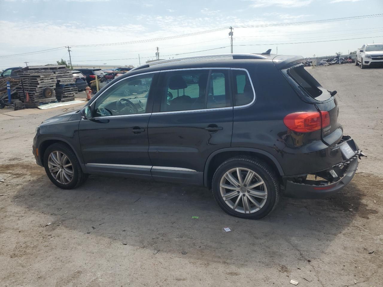 2014 Volkswagen Tiguan S - Image 2