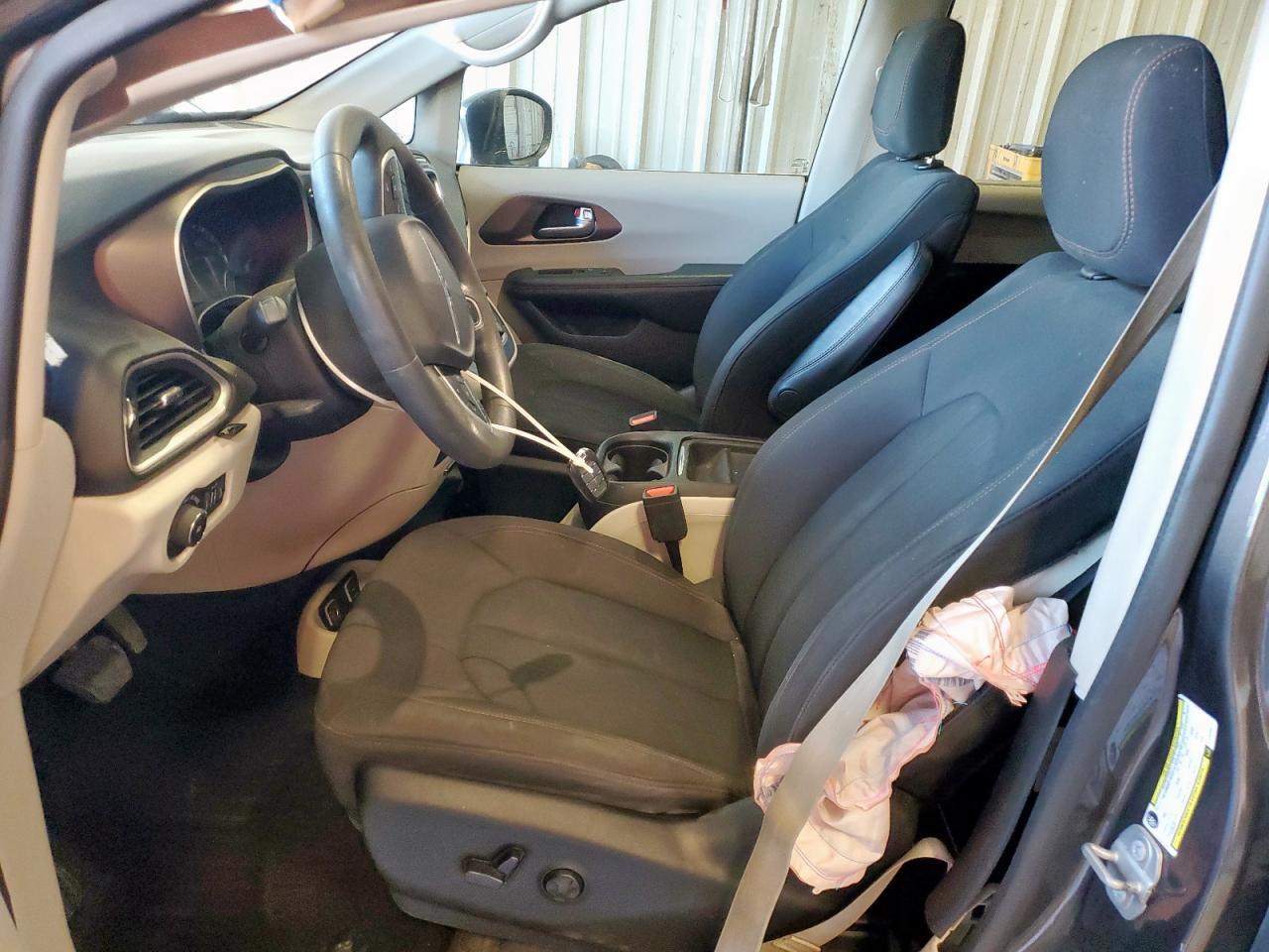 2018 Chrysler Pacifica Touring Plus - Фото 7