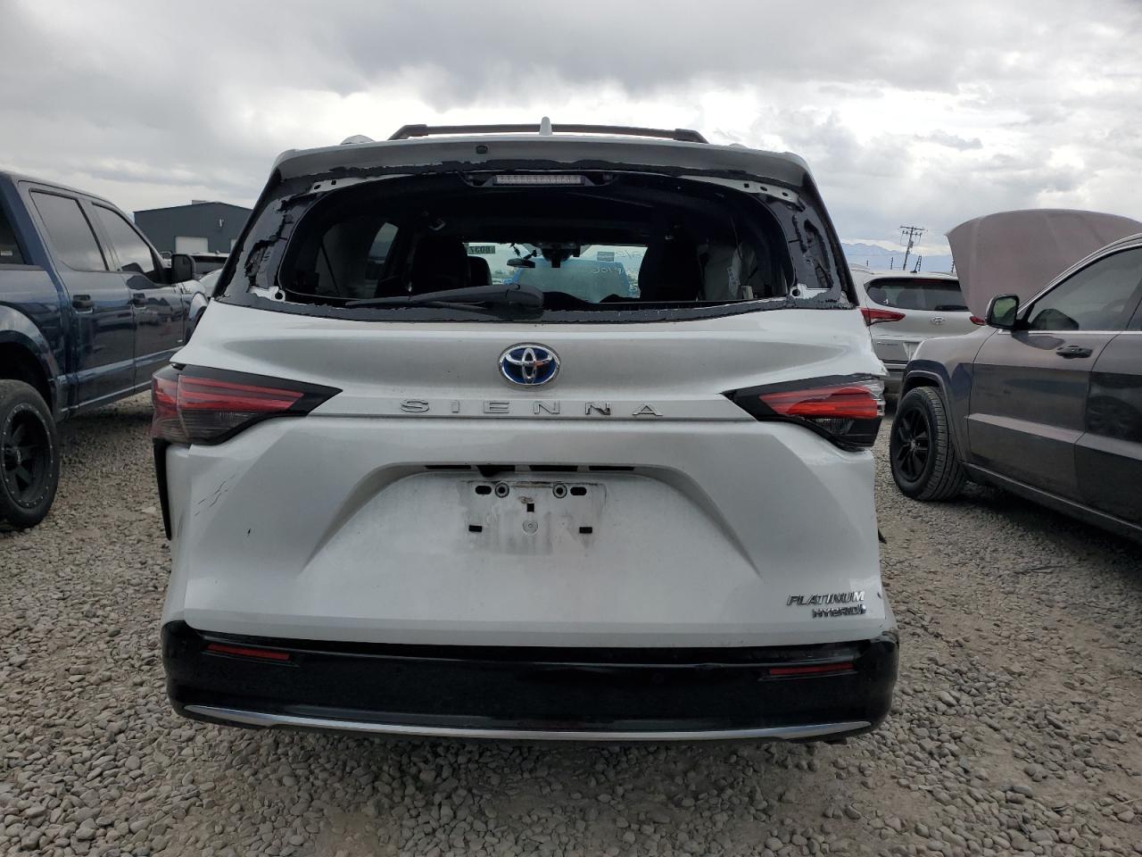 2024 Toyota Sienna Limited - Фото 6