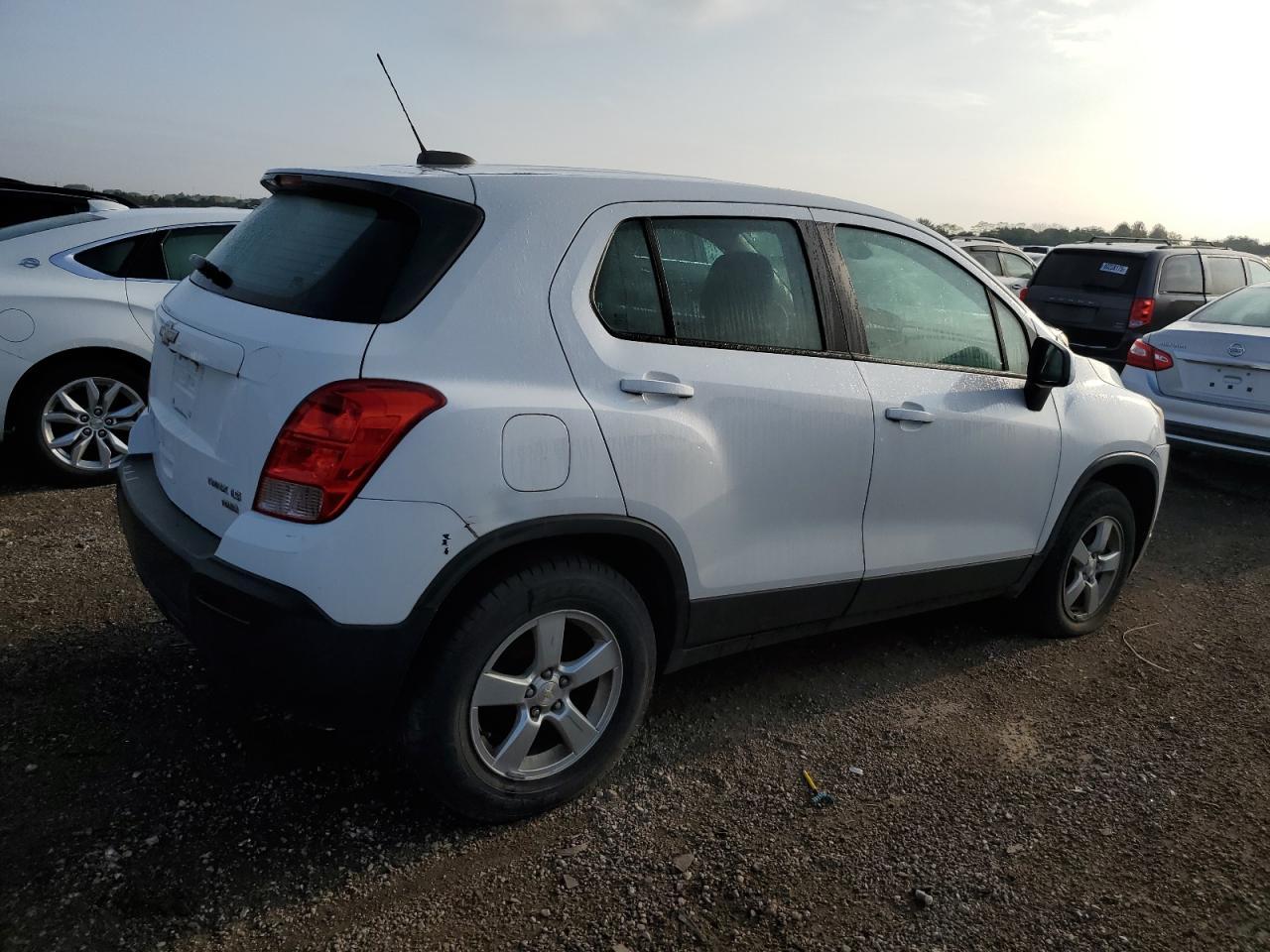 2015 Chevrolet Trax 1Ls - Фото 3