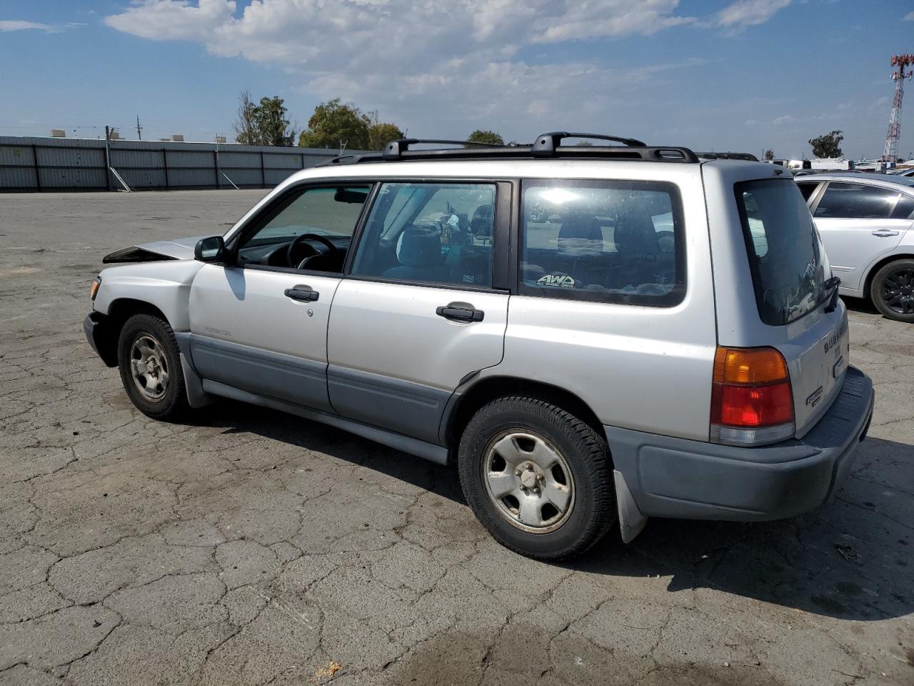 2000 Subaru Forester L - Фото 2