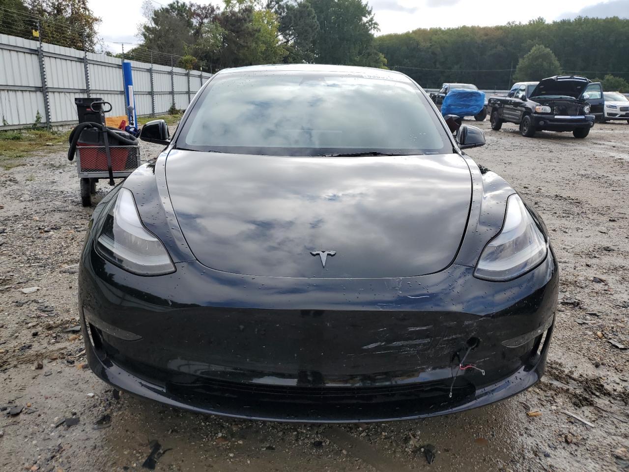 2023 Tesla Model 3 - Фото 5