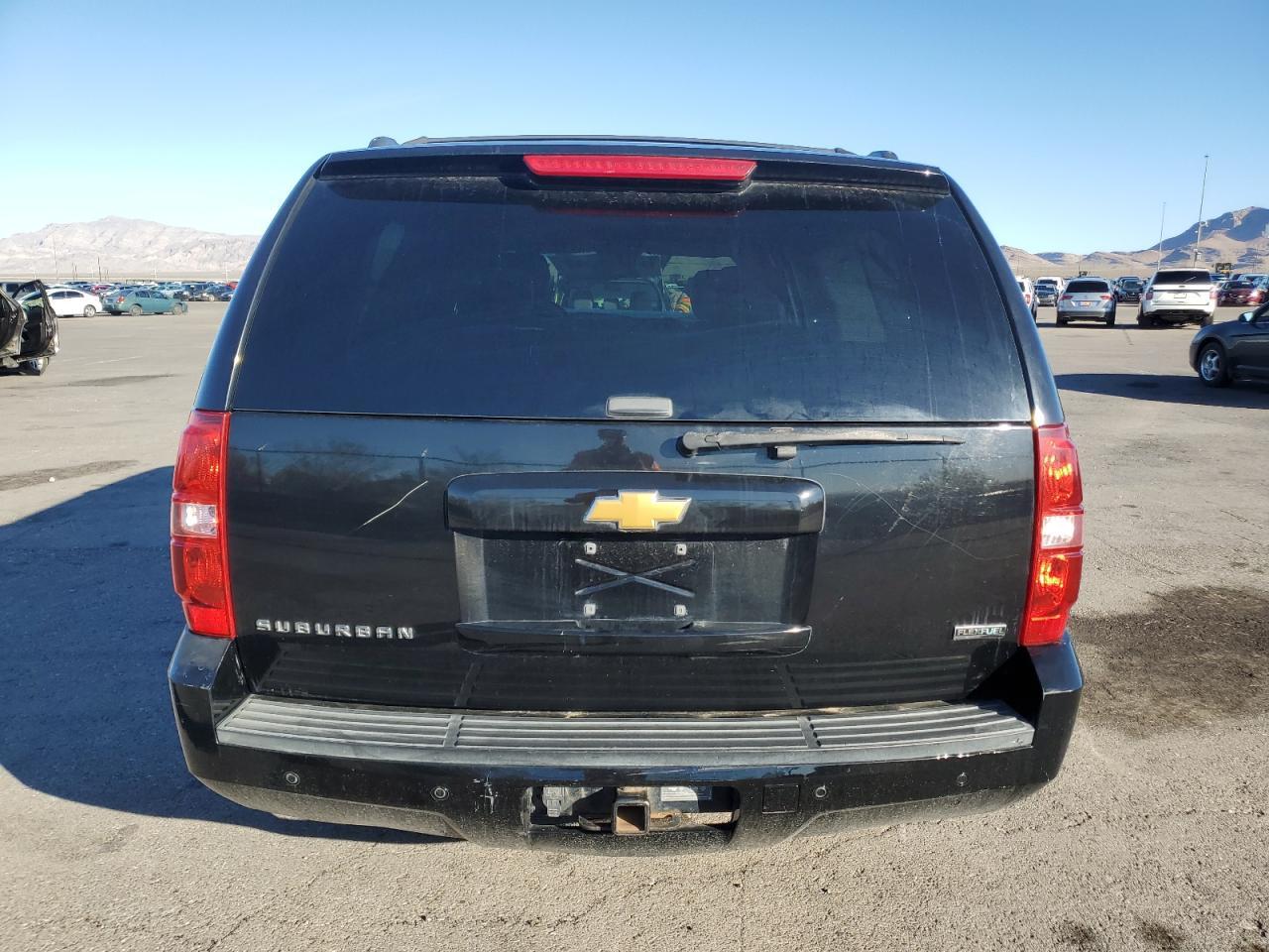 2012 Chevrolet Suburban C1500 Lt - Image 6