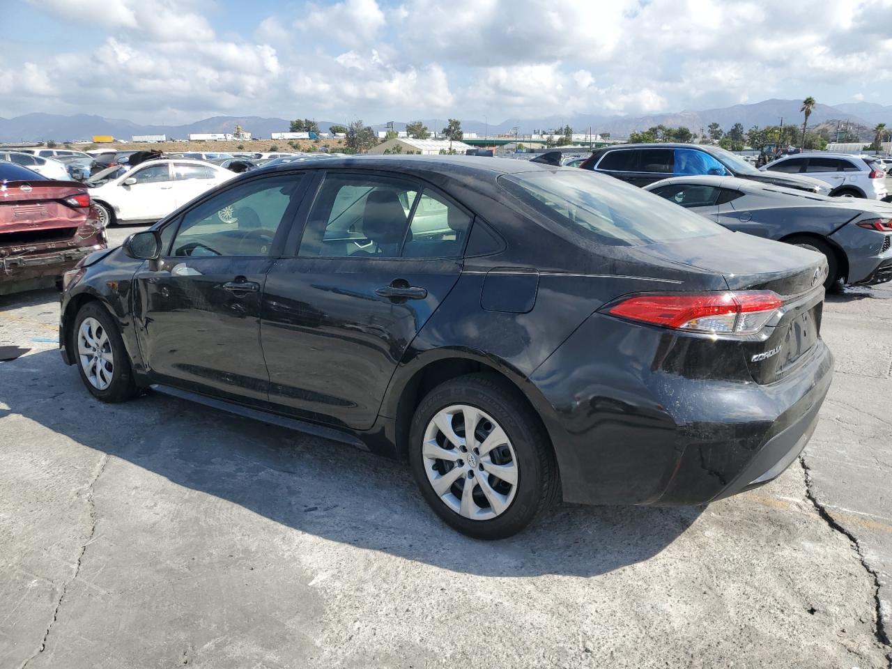 2020 Toyota Corolla Le - Фото 2