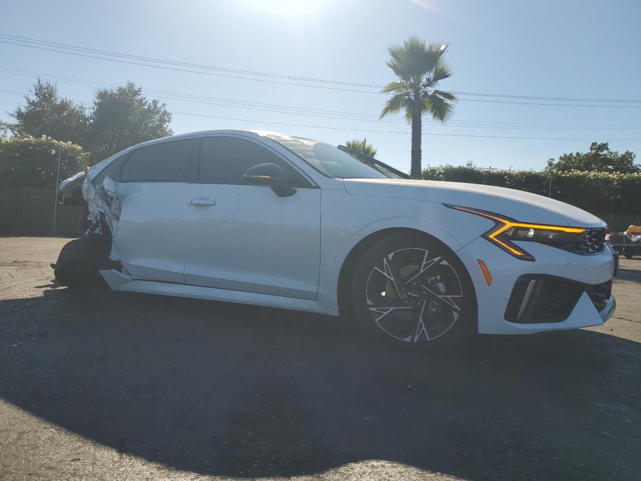 2025 Kia K5 Gt Line - Image 4