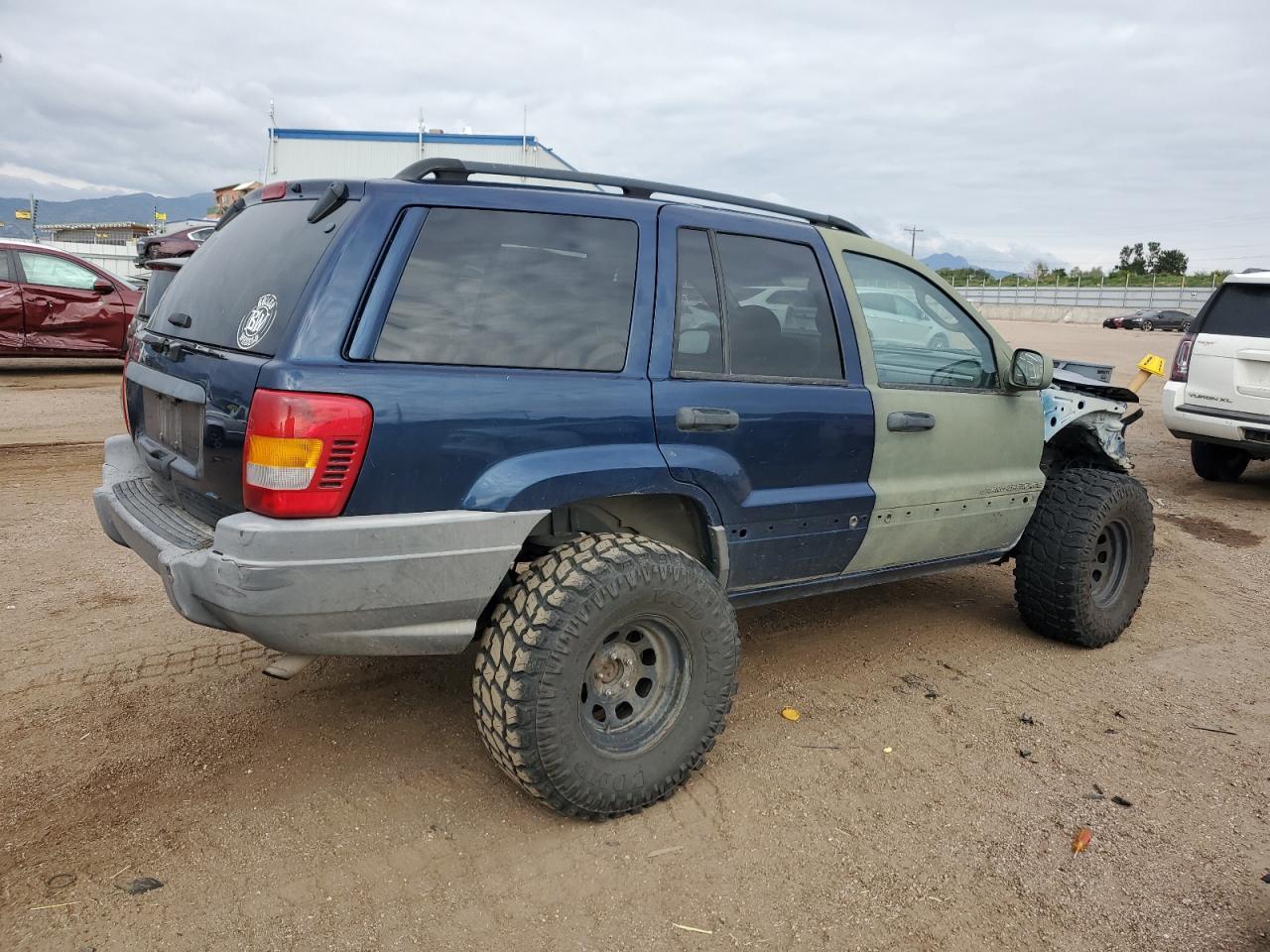 2002 Jeep Grand Cherokee Laredo - Image 3