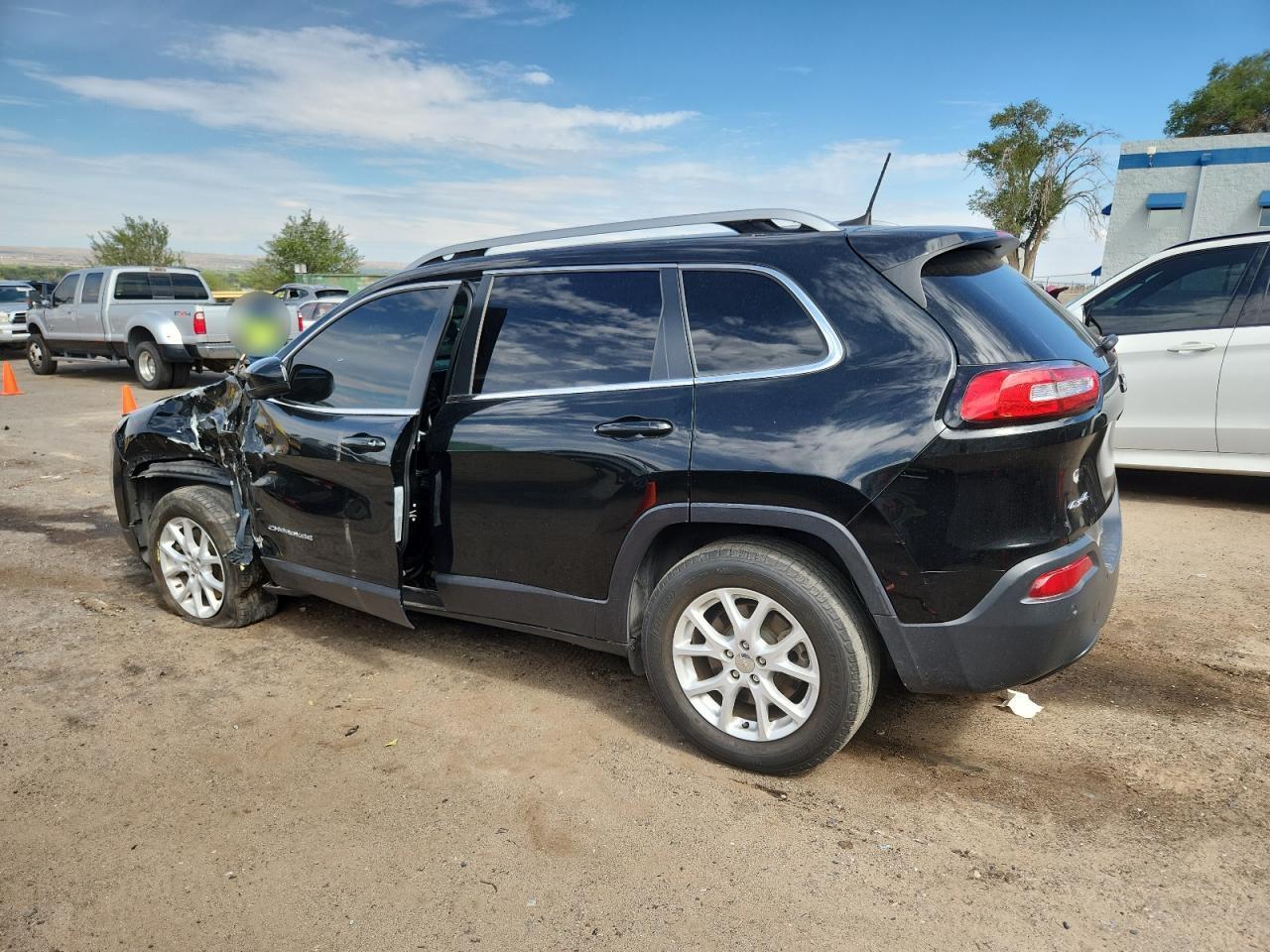 2018 Jeep Cherokee Latitude Plus - Фото 2