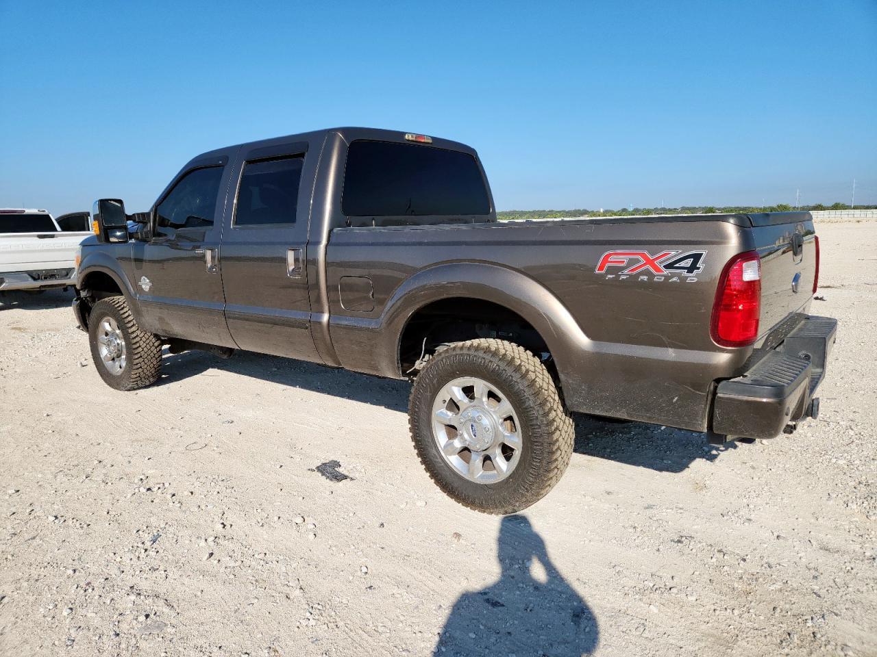 2015 Ford F250 Super Duty - Фото 2