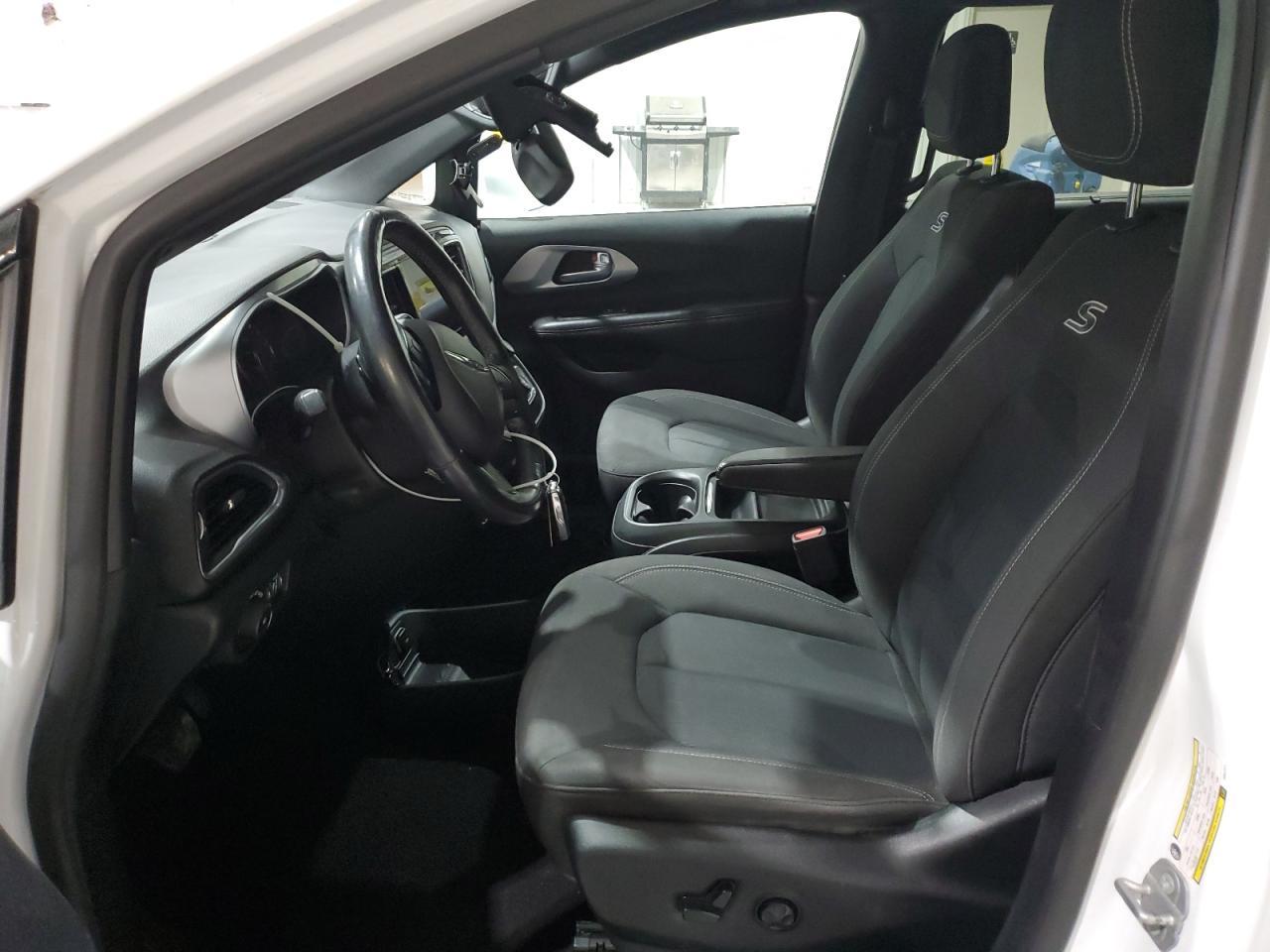 2019 Chrysler Pacifica Touring Plus - Фото 7