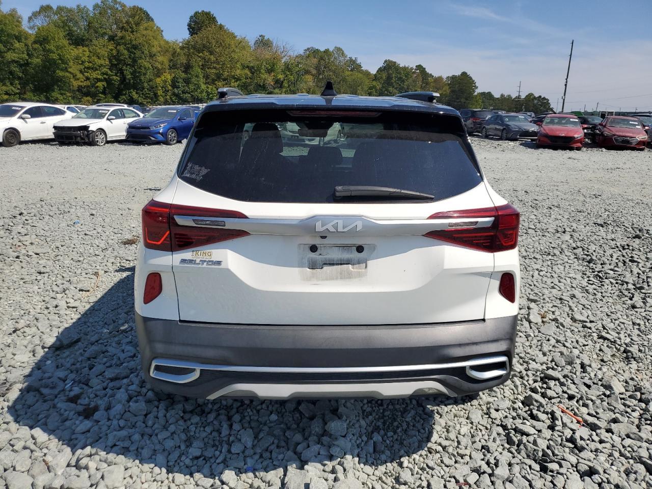 2022 Kia Seltos S - Image 6