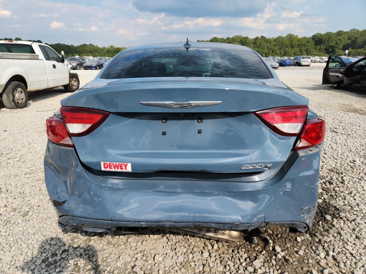 2015 Chrysler 200 S - Image 6