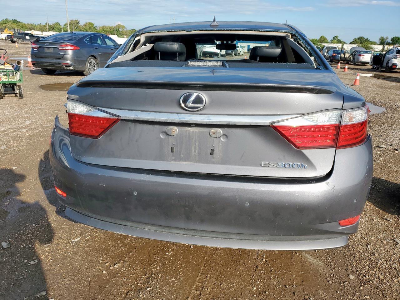 2013 Lexus Es 300H - Image 6
