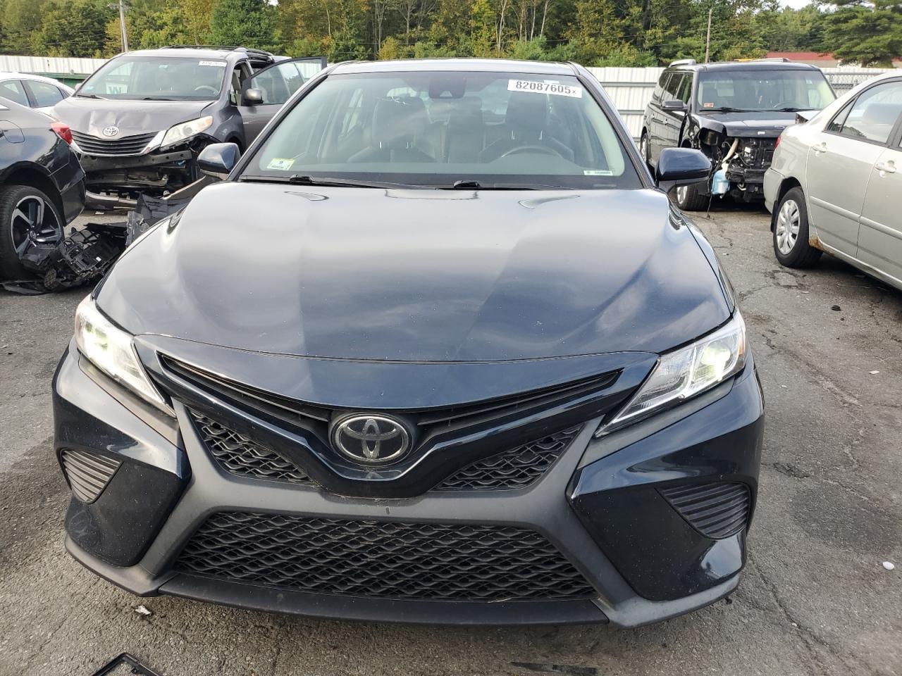 2020 Toyota Camry Se - Фото 5