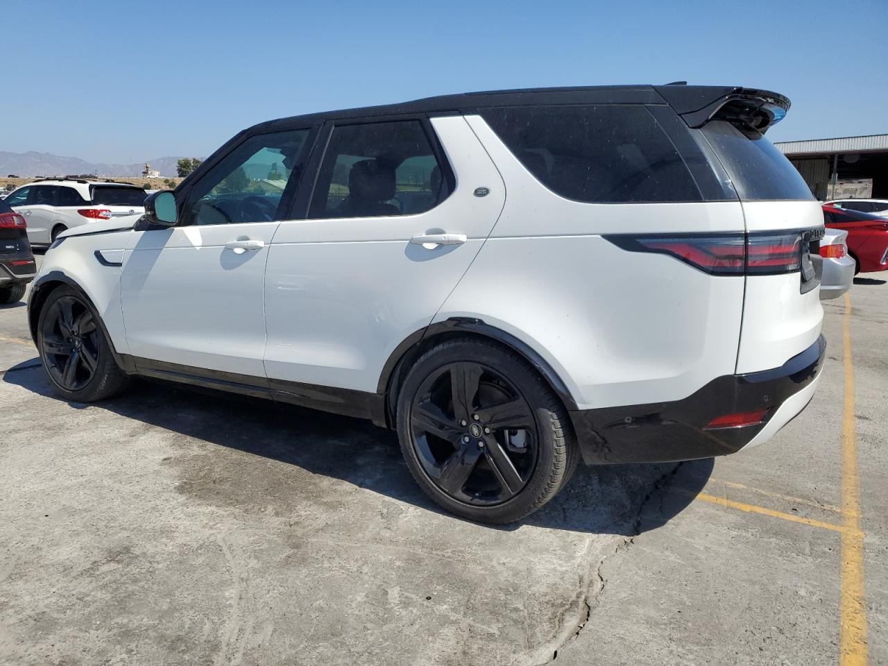 2023 Land Rover Discovery Hse R-Dynamic - Фото 2