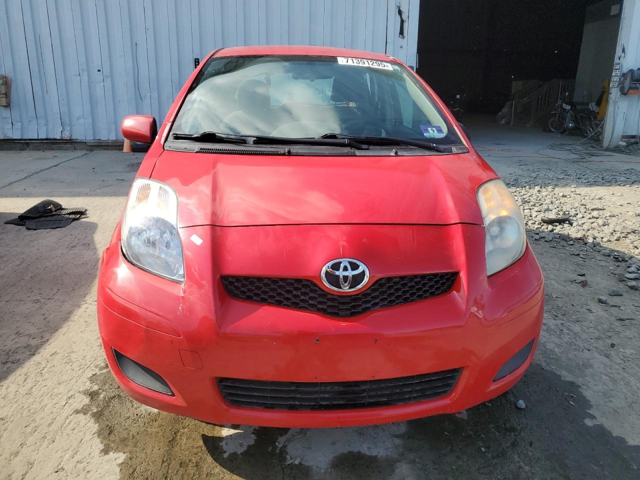 2011 Toyota Yaris Base - Фото 5