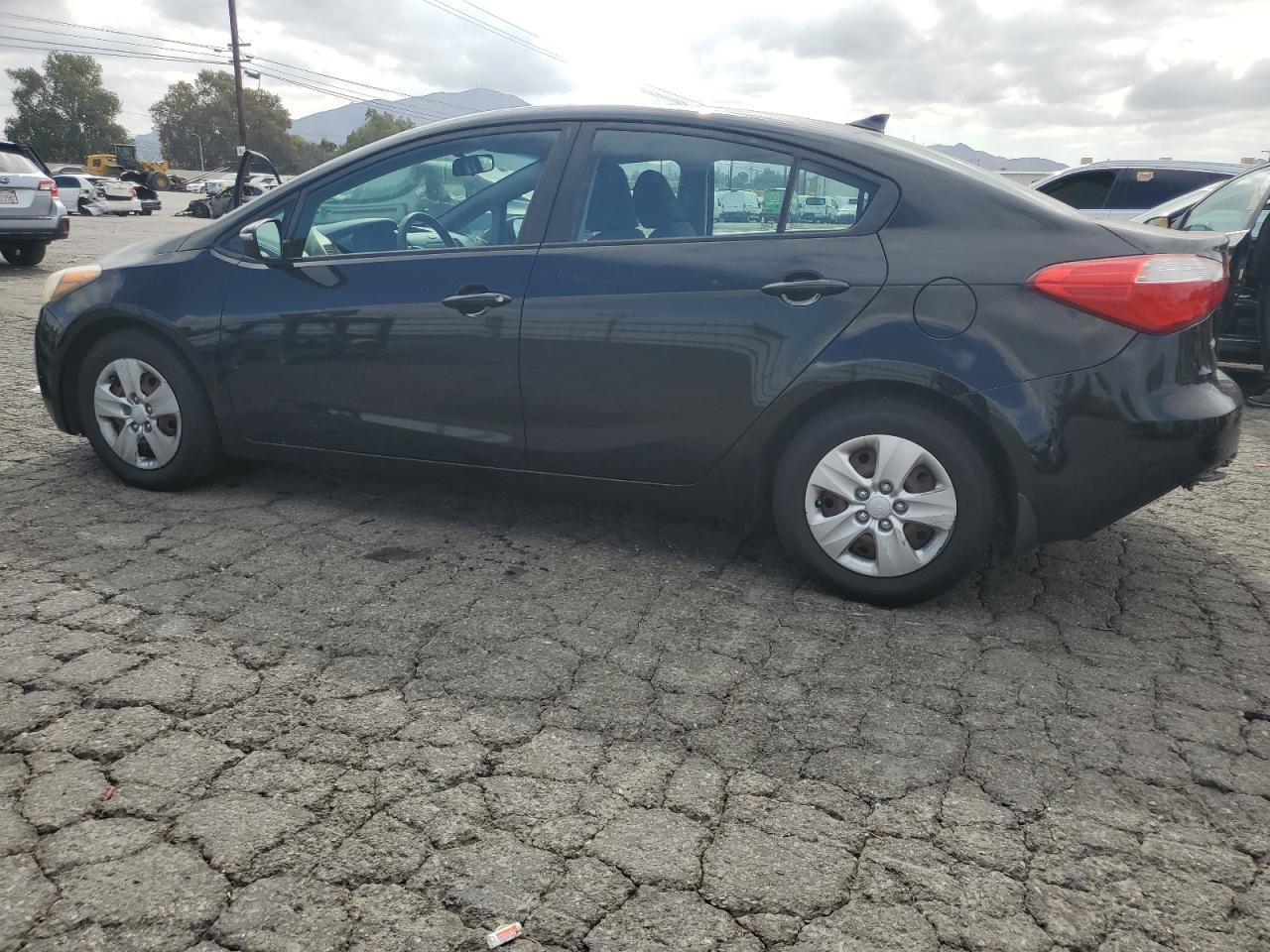 2015 Kia Forte Lx - Image 2