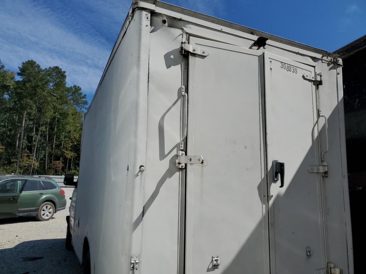 2013 Chevrolet Express G3500 - Фото 2