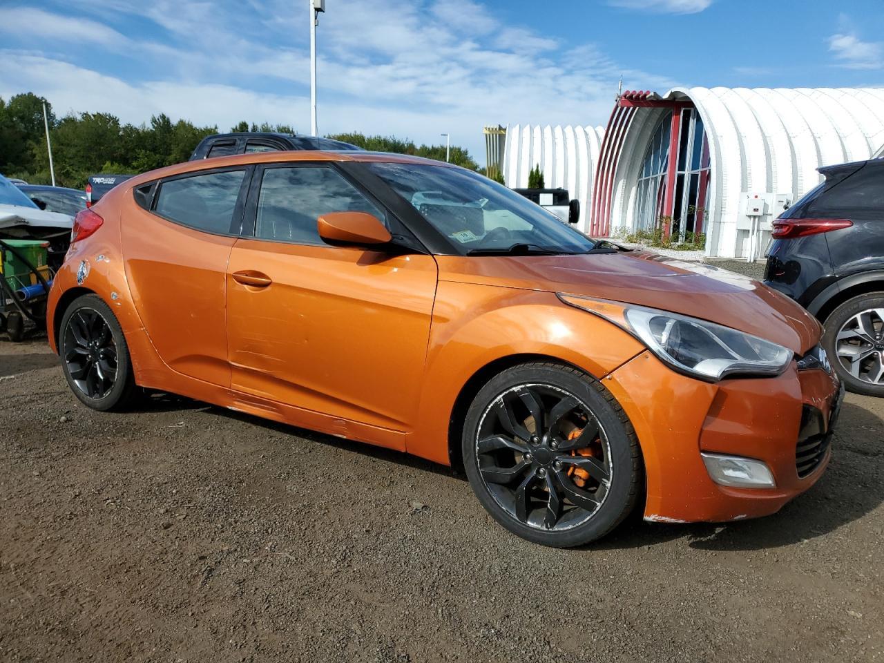 2013 Hyundai Veloster - Фото 4