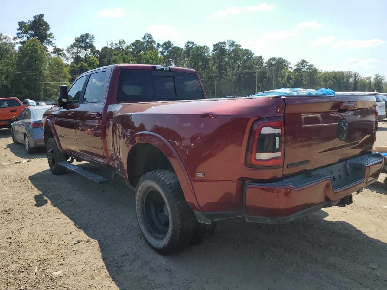 2020 Ram 3500 Laramie - Фото 2