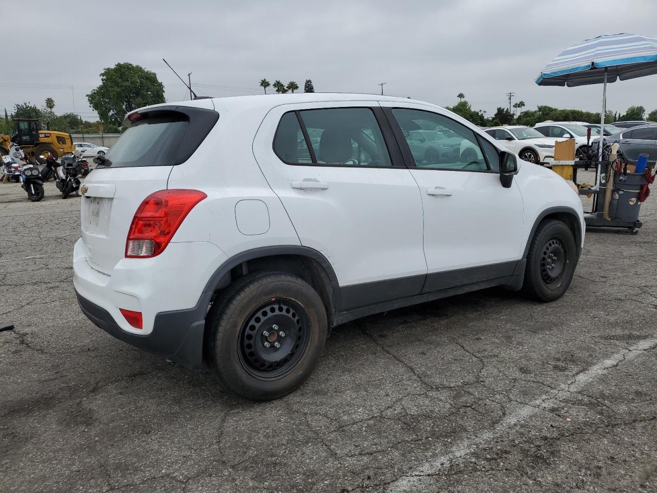 2019 Chevrolet Trax Ls - Image 3
