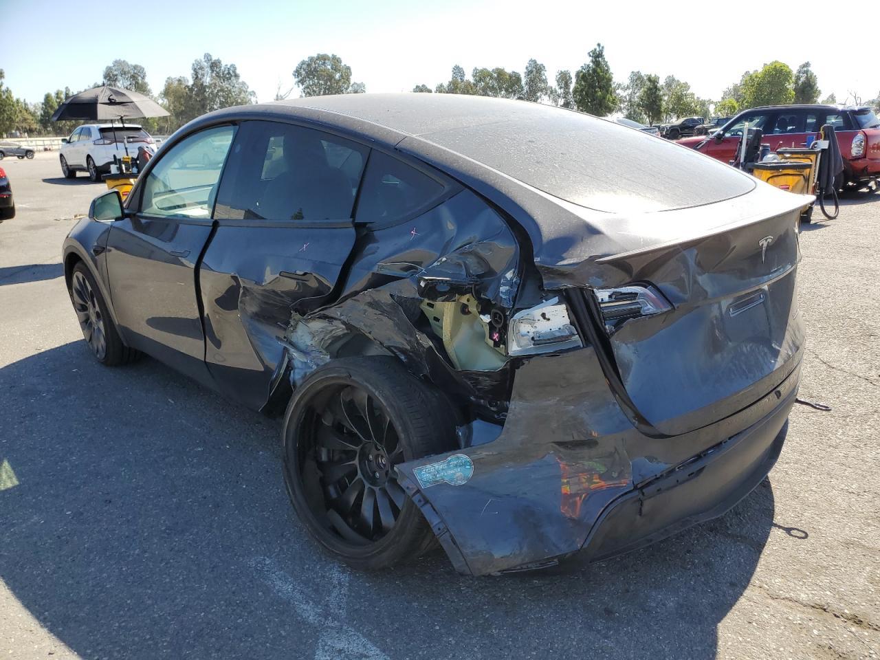 2025 Tesla Model Y - Image 2